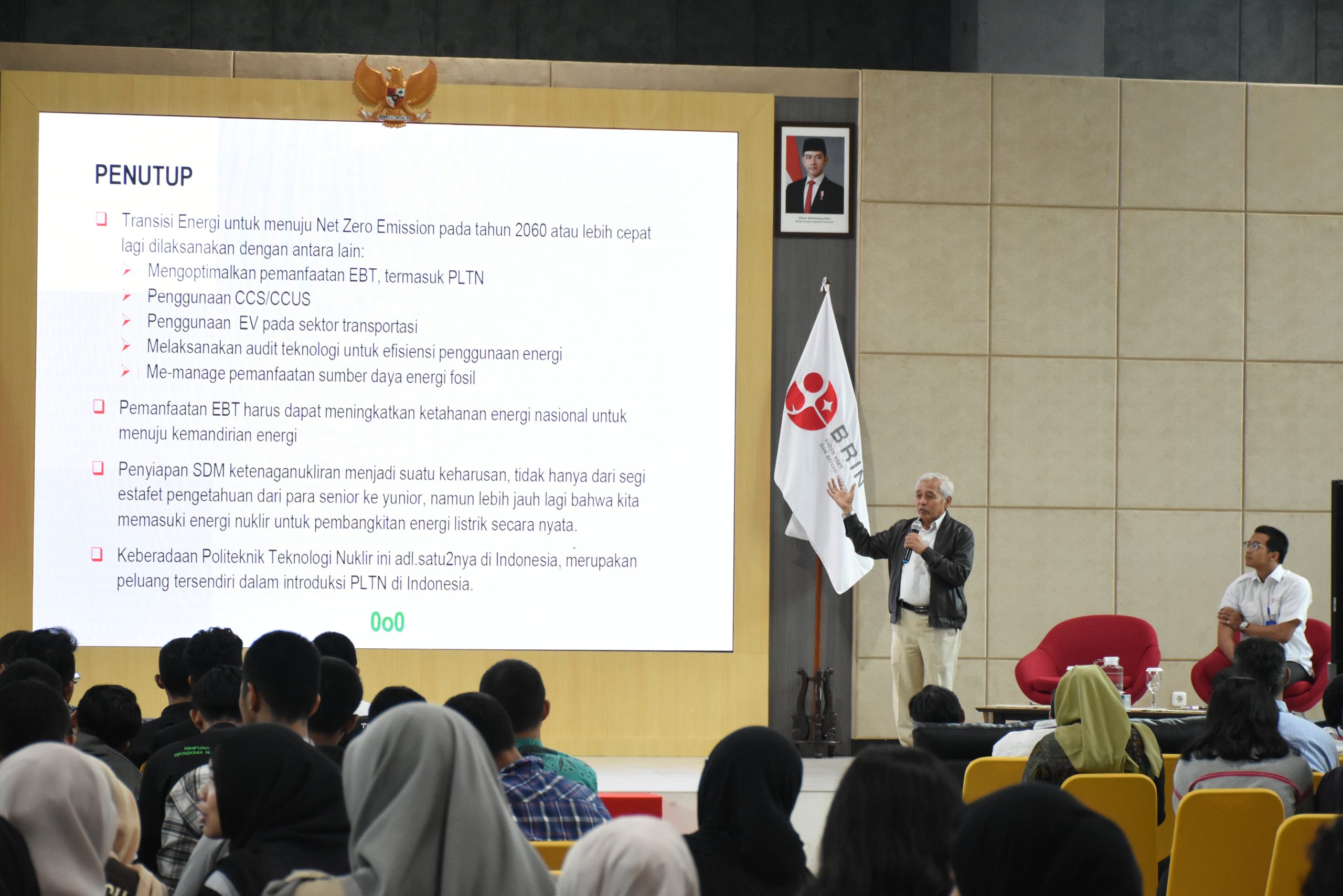 Perkuat Wawasan Energi Nasional, Poltek Nuklir Gelar Kuliah Umum Program PLTN Bersama Anggota Dewan Energi Nasional