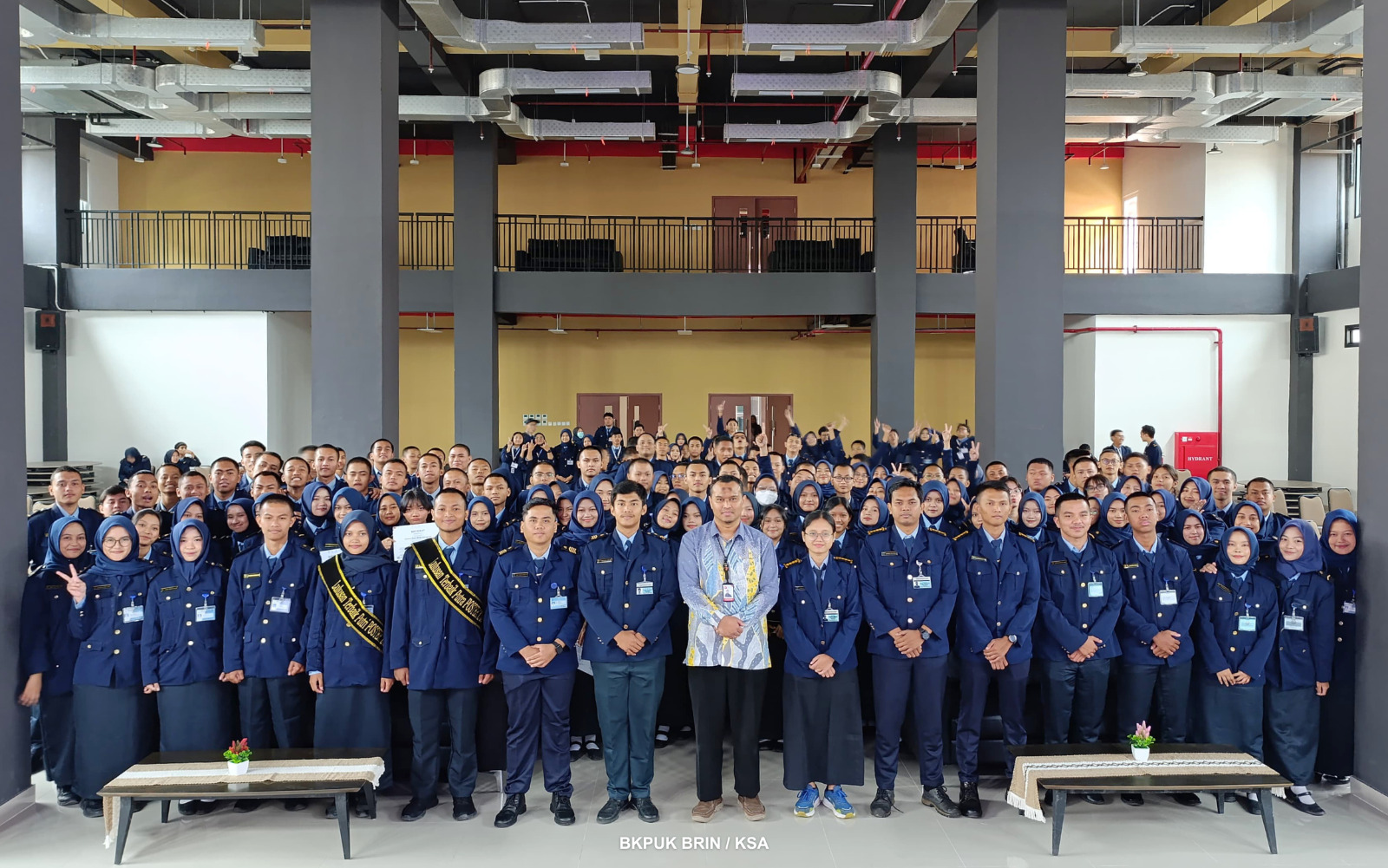 POSTER: Bentuk Mahasiswa Poltek Nuklir Berkarakter, Mandiri, dan Berintegritas