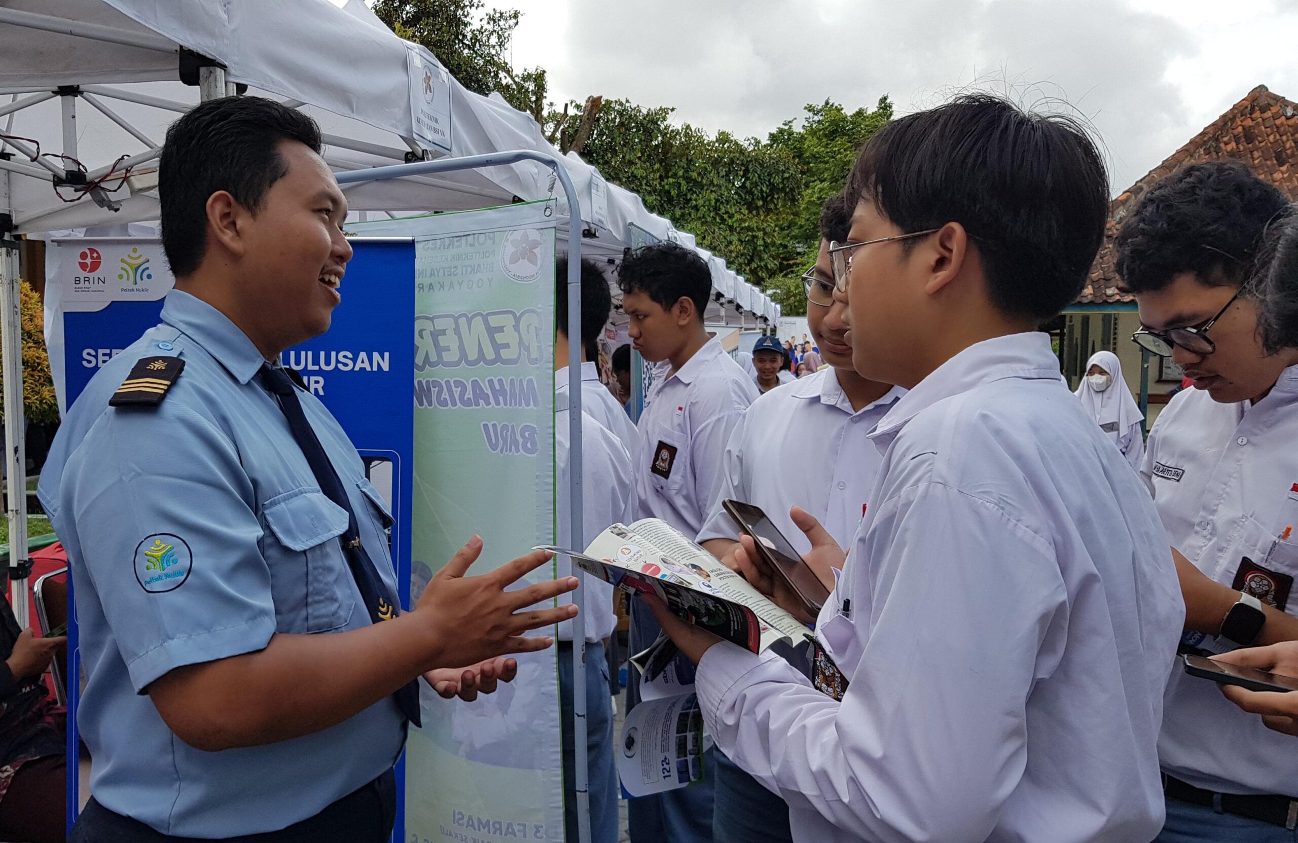 Poltek Nuklir Kenalkan Pendidikan Ketenaganukliran di Expo SMAN 7 Yogyakarta