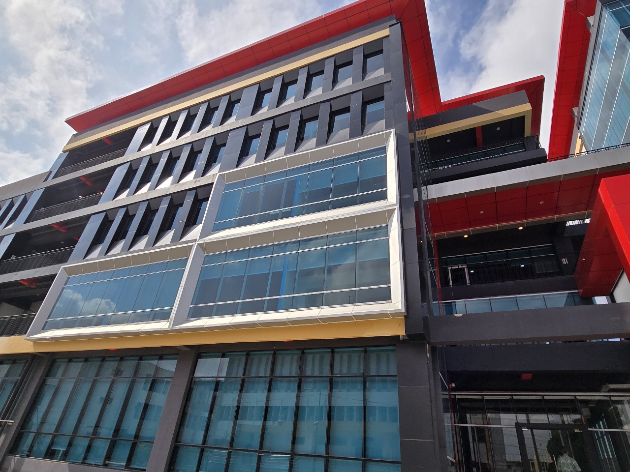 Kartini Masa Kini Poltek Nuklir: Berani Berjuang dan Menginspirasi