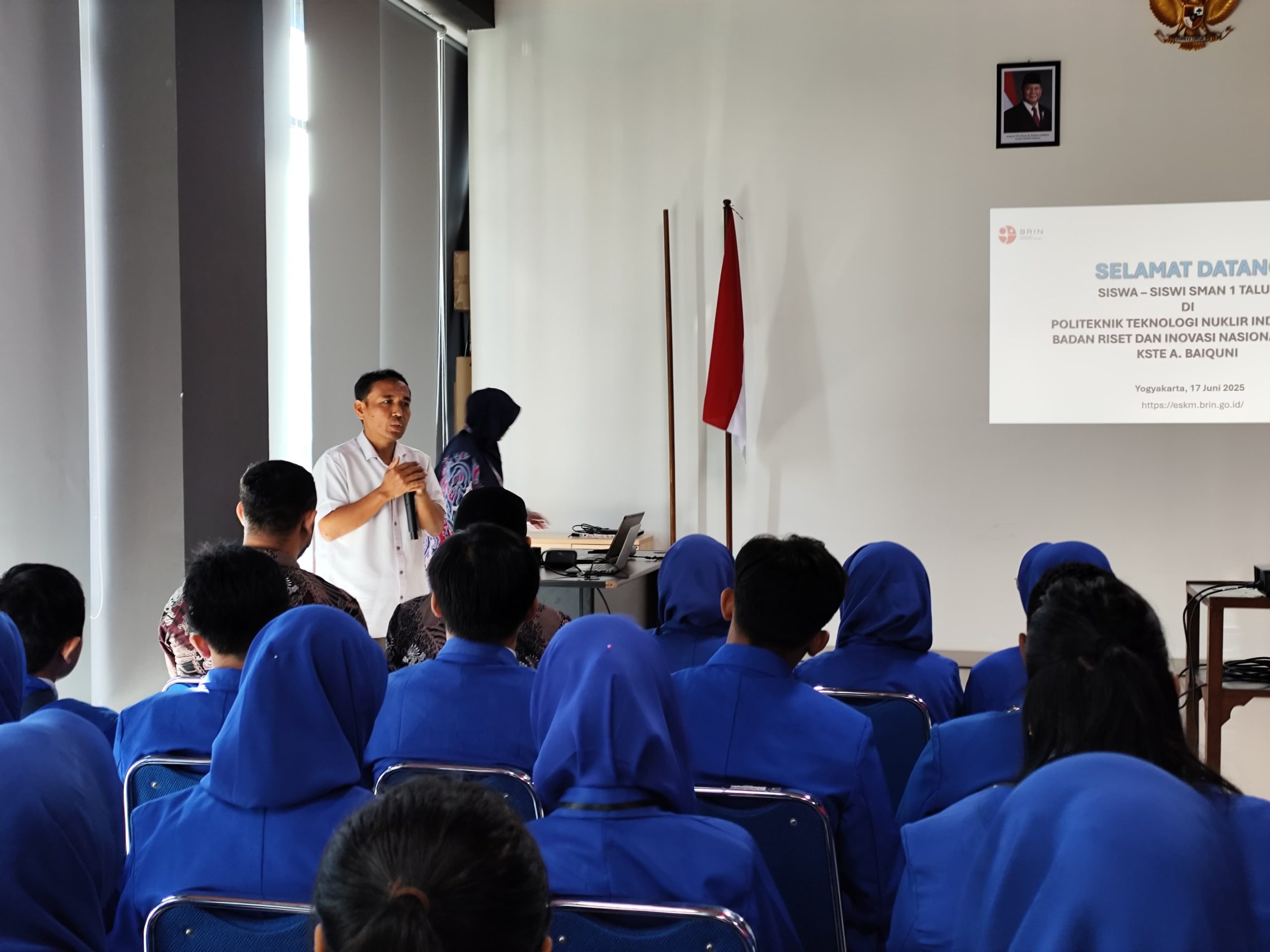 Perdalam Wawasan Kenukliran, Siswa SMAN 1 Talun Blitar Kunjungi Politeknik Teknologi Nuklir Indonesia